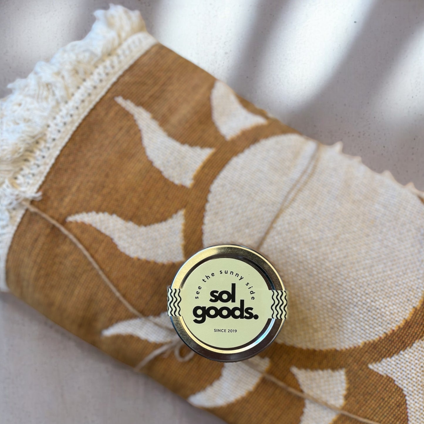 Bundle Throw + Everyday Sunscreen
